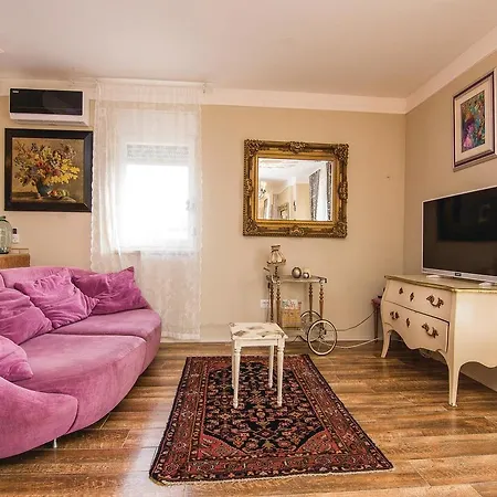 Three-bedroom In * Pakoštane