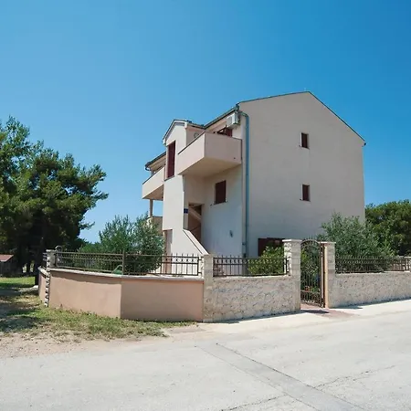 3 Bedroom Beautiful In Biograd Opatijski Torovi