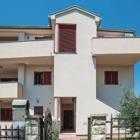 3 Bedroom Beautiful In Biograd Apartment *