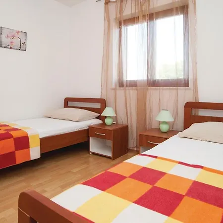 3 Bedroom Beautiful In Biograd