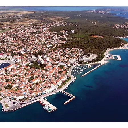 Apartment 3 Bedroom Beautiful In Biograd
